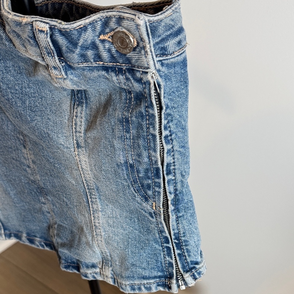 Zara Blue Denim One-Shoulder Crop Top - Picture 3 of 6
